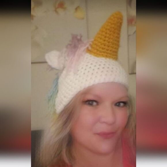🦄 Unicorn Beanie Hat (Handmade) - Picture 4 of 9